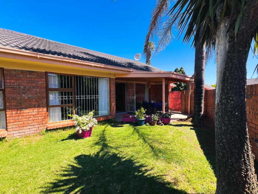 3 Bedroom Property for Sale in Heuwelsig Free State
